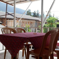 Lomari's Guest House thumbnail 3