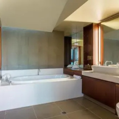 Yacht Club Villa thumbnail 7