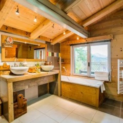 La Maison Des Bois-Marc Veyrat thumbnail 4