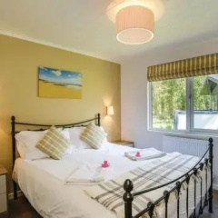 Woodside Lodge Retreats thumbnail 3
