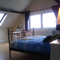 Yew Tree House thumbnail 3