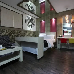Hotel Wow thumbnail 2