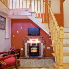 Sutton Cottage thumbnail 2
