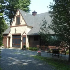 The Carriage House Loft thumbnail 5