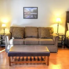 Yosemite West Condos & Properties - 1BR/1BA thumbnail 11