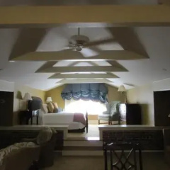 Woodlands Inn thumbnail 2
