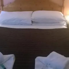 The Royal Oak Hotel thumbnail 4