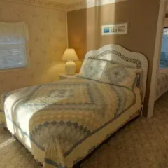 Sunset Breeze, House at Moran thumbnail 5