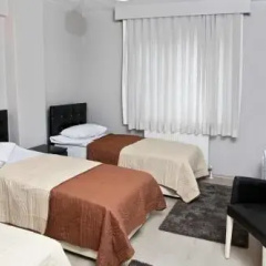 Tanin Hotel thumbnail 3