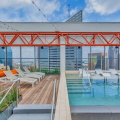 Stay Alfred on Elm Street in Dallas, United States of America from 306$, photos, reviews - zenhotels.com pool photo 3