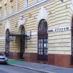 X Hostel Budapest Loft Rooms thumbnail 1
