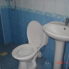 Гостиница Guest House Dlya Druzey в Кабардинке отзывы, цены и фото номеров - забронировать гостиницу Guest House Dlya Druzey онлайн Кабардинка ванная
