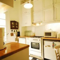 Apartment With Roof Garden thumbnail 1