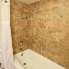 Yosemite West Condos & Properties - 1BR/1BA thumbnail 4