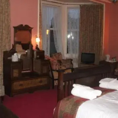 The Old Manse thumbnail 4
