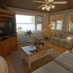 Sunset Breeze, House at Moran thumbnail 2