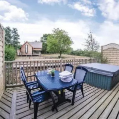 Yare View Holiday Cottages thumbnail 9