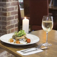 The Royal Oak Hotel thumbnail 7