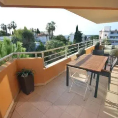 Appartement Deux Chambres avec Piscine - Roi Albert Ier thumbnail 10