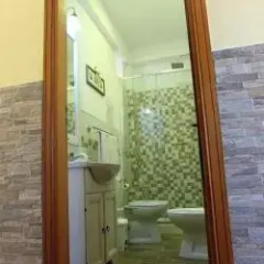 Halley House thumbnail 8