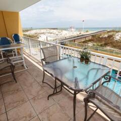 Gulf Dunes 104 by RedAwning in Fort Walton Beach, United States of America from 398$, photos, reviews - zenhotels.com balcony