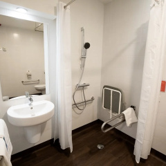 Travelodge Madrid Metropolitano - Bild 13