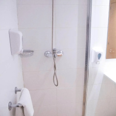 Aparthotel Aura Park Fira Barcelona - Bild 9