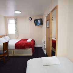 Woodlands Lodge Ilford thumbnail 3