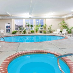 Super 8 by Wyndham Iola KS thumbnail 8