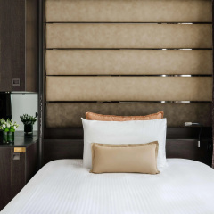 The Square Hotel thumbnail 8