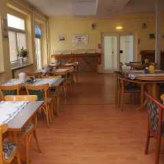 Am Flugplatz Magdeburg - Bild 16