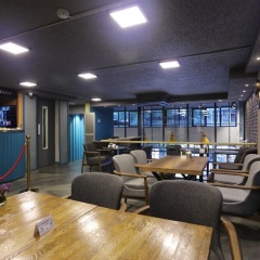 Redstone Hotel - Bild 1