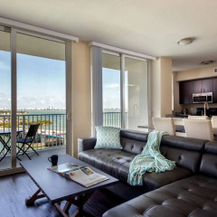 Mare Azur Miami Luxury Apartments by Grand Bay thumbnail 6