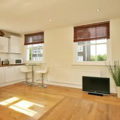 Chic Notting Hill Apartment thumbnail 5