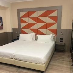 Jr Hotels Bocconi Milano - Bild 7