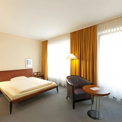 Premier Inn Saarbrücken City Centre - Bild 7