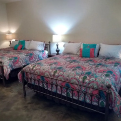 Swantown Inn thumbnail 2
