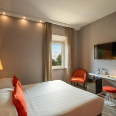 The Guardian Hotel - Bild 12