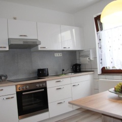 Geräumige 4 Zimmer Wohnung an den Kaiserthermen - Bild 10