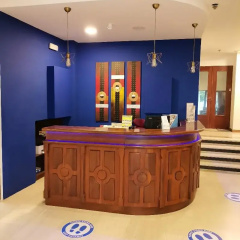 Paradise Hotel thumbnail 2