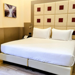 Jr Hotels Bocconi Milano - Bild 12