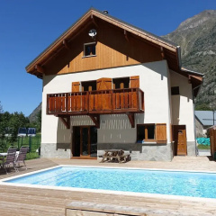 Modern chalet in Venosc with pool thumbnail 9
