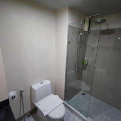 Siri Oriental Bangkok Hotel - Bild 8