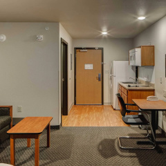 WoodSpring Suites Columbus NE I-270 Airport thumbnail 17