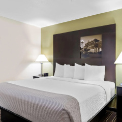 Super 8 by Wyndham La Crosse thumbnail 14