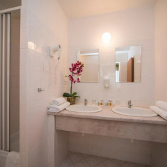 TOP HOTEL Praha & Conference Centre - Bild 9