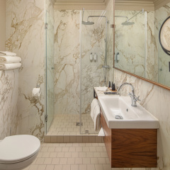 Queen's Court Hotel & Residence - Bild 8