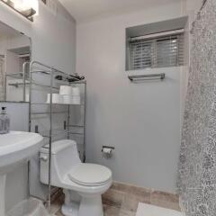 Отель Charming 2BD in Hip Neighborhood - 3 Blks to Metro США, Вашингтон - отзывы, цены и фото номеров - забронировать отель Charming 2BD in Hip Neighborhood - 3 Blks to Metro онлайн фото 12