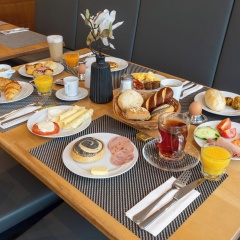 Plaza Premium Koln - Bild 13