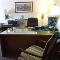 The Pines Motel thumbnail 11